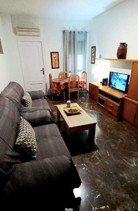 Vivienda Cadiz De Paso Apartment อูเบดา ภายนอก รูปภาพ